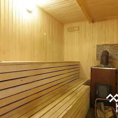 карпатська модрина Villa *